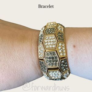 Rhinestone Embellished Stretch Bracelet